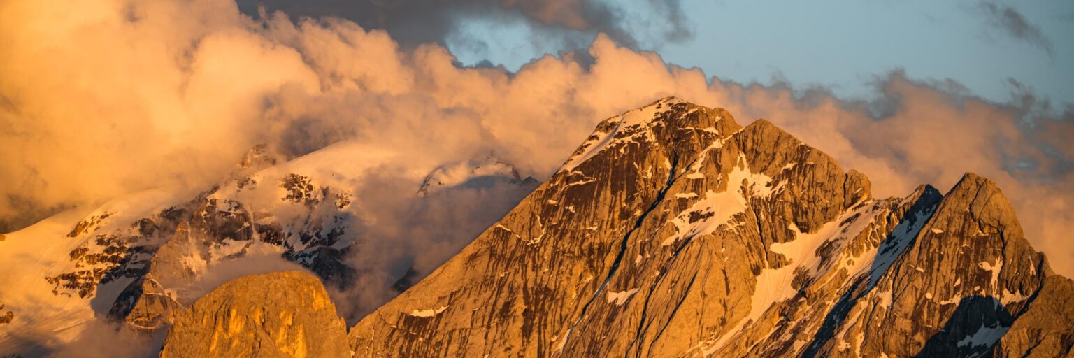 Les Dolomites en Van et Campingcar Life is a trip Guides voyage en van