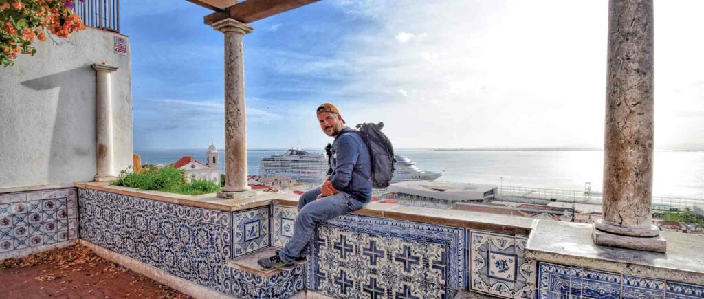 ALT: Panoramablick auf Lissabon, ideal für ein Van -Wochenende.