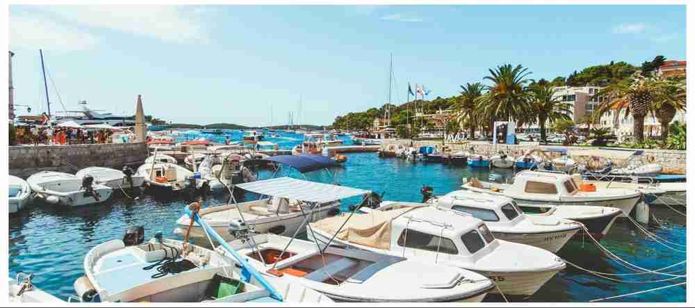 Alt: Vanlife in Kroatien – einsamer Strand in Istrien